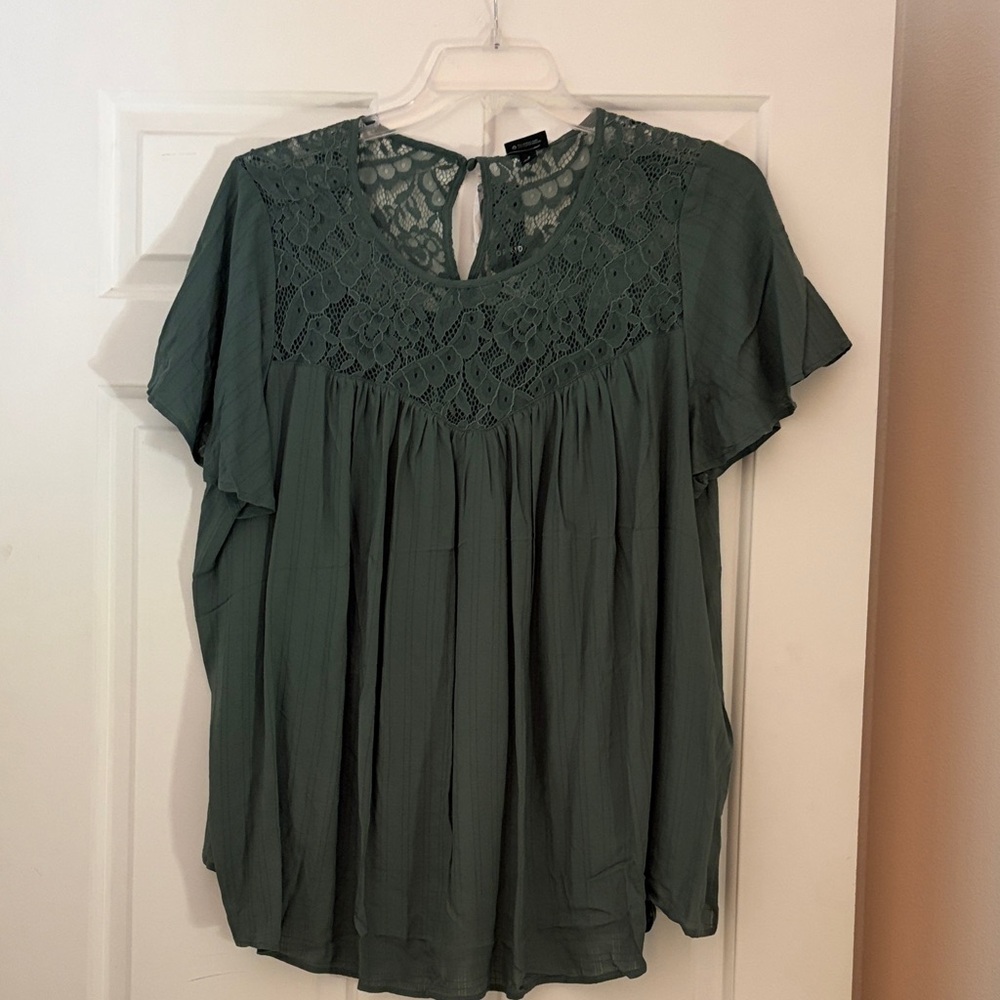 Torrid Green Lace Accent Blouse Size 2 NWT
